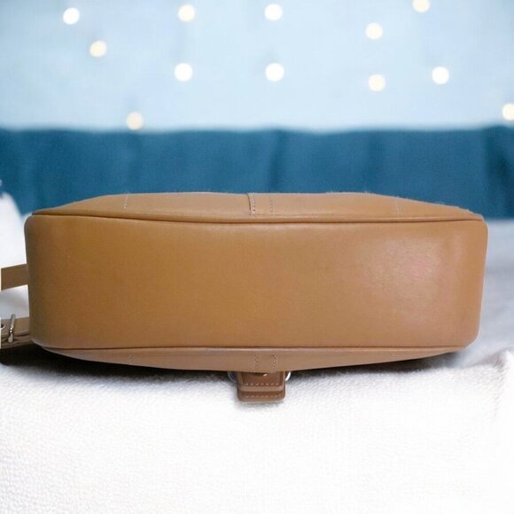 COACH Vintage Hampton Buckle Flap Bag Crossbody in brown/tan - Picture 8 of 11